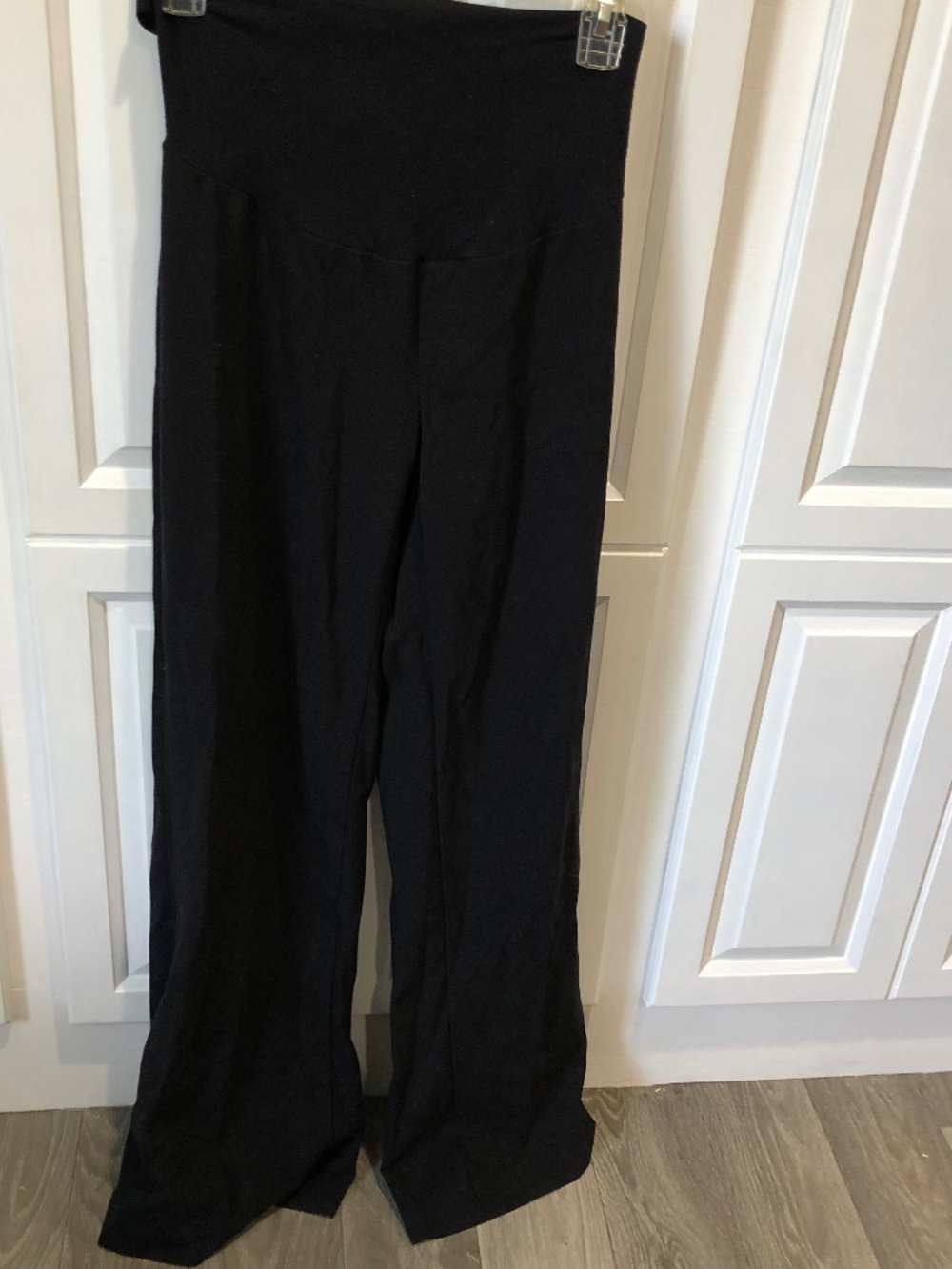 Oh Baby by Motherhood black maternity pants Small